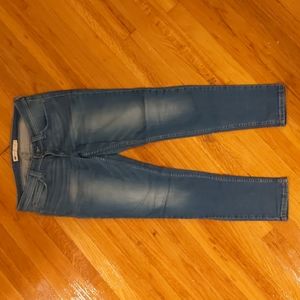Levi's Low Rise Skinny Demi Curve - Size 30